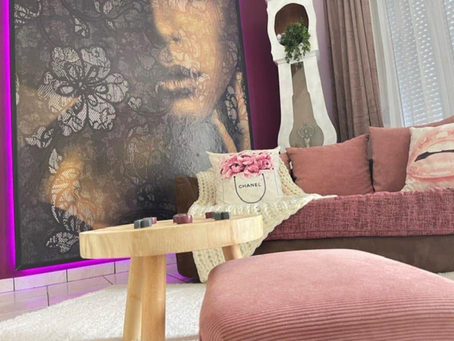 Love Room : Lovely Room 61 - Saint-Clair-de-Halouze16 de Love Room : Lovely Room 61
