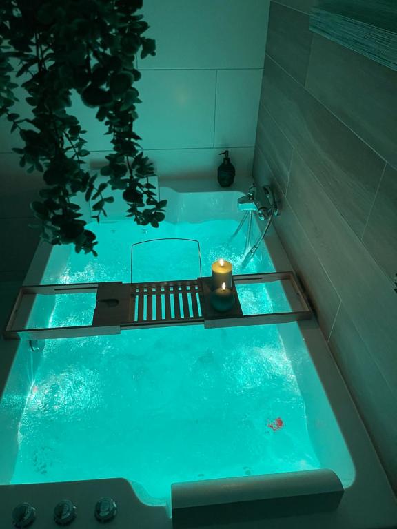 Love Room : Lovely Room 61 - Saint-Clair-de-Halouze33 de Love Room : Lovely Room 61
