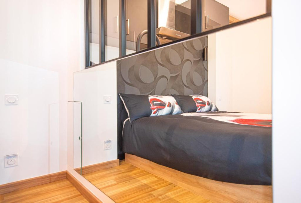 Love room au bord de l'eau. L'instant coquin - Rochefort-sur-Loire14 de Love room au bord de l'eau. L'instant coquin
