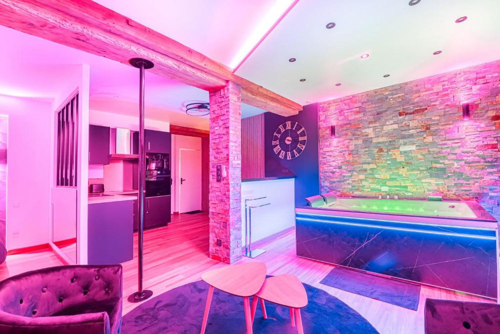 Love room au bord de l'eau. L'instant coquin - Rochefort-sur-Loire16 de Love room au bord de l'eau. L'instant coquin
