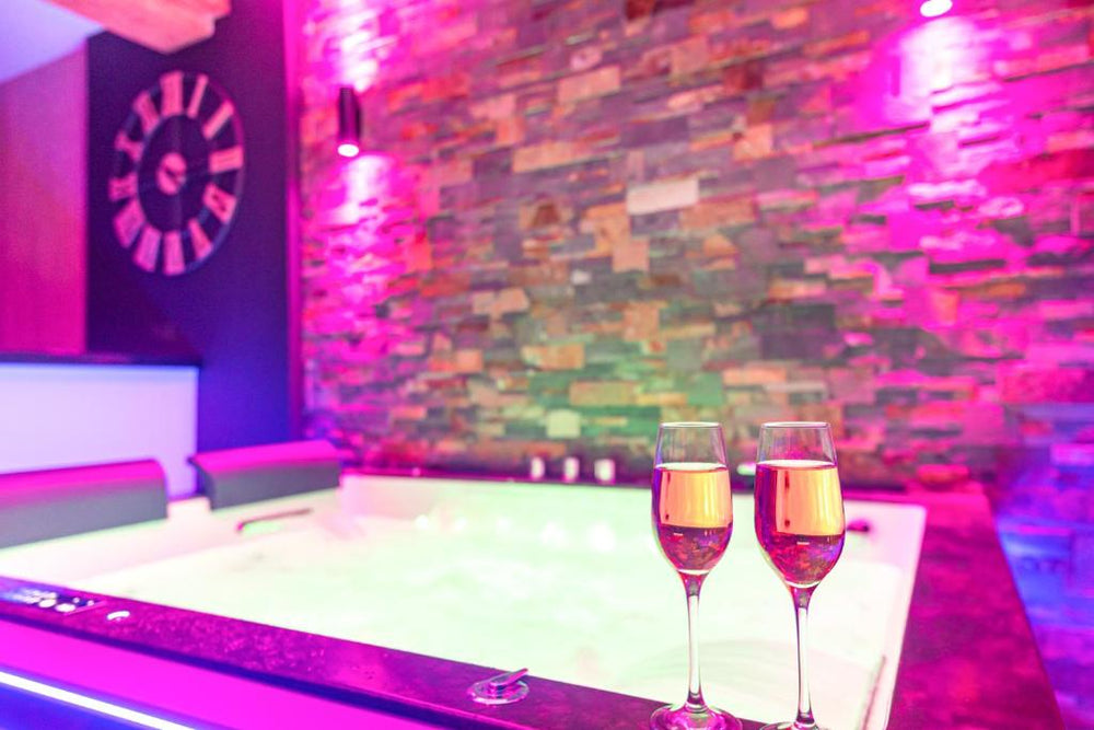 Love room au bord de l'eau. L'instant coquin - Rochefort-sur-Loire28 de Love room au bord de l'eau. L'instant coquin
