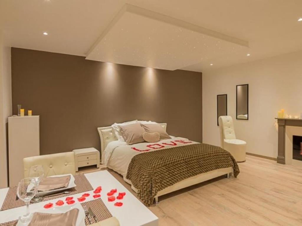 Séjour romantique, Massif central - Bort-les-OrguesSéjour romantique, Massif central
