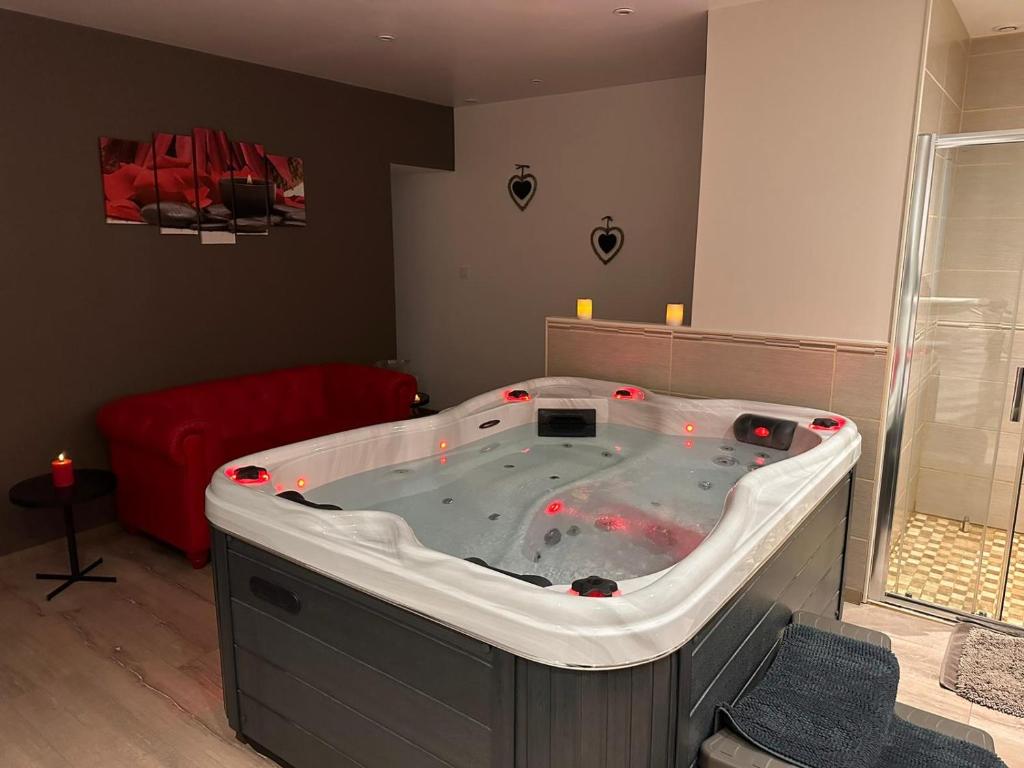 Séjour romantique, Massif central - Bort-les-OrguesSéjour romantique, Massif central
