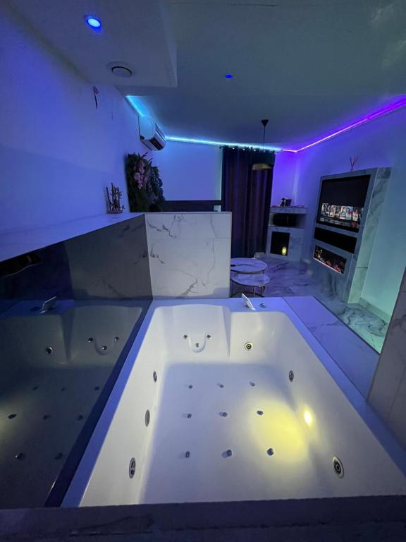 Le BLUE - Aubervilliers