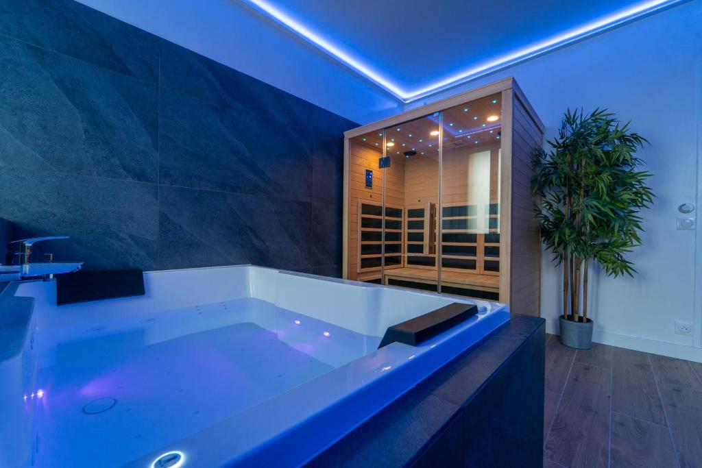 Suite Eden - Love Room - CoulommiersSuite Eden - Love Room
