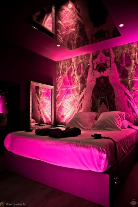 GreyRoom Cannes-Love Room BDSM - Cannes5 de GreyRoom Cannes-Love Room BDSM
