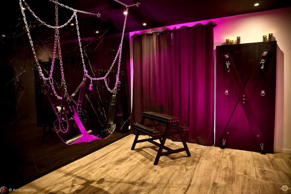 GreyRoom Cannes-Love Room BDSM - Cannes6 de GreyRoom Cannes-Love Room BDSM
