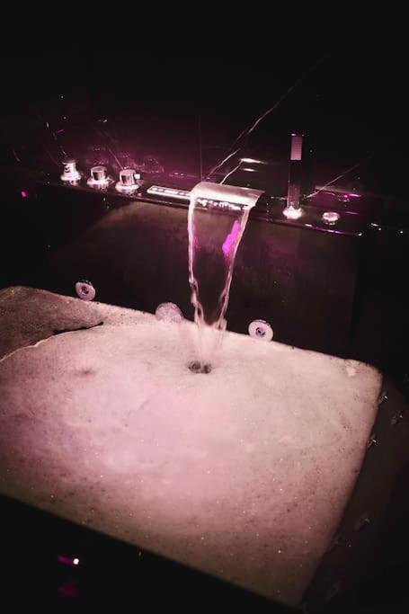 GreyRoom Cannes-Love Room BDSM - Cannes3 de GreyRoom Cannes-Love Room BDSM
