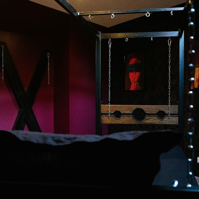 Love Room Une Pause à Deux - Jacuzzi - Chambre Secrète - Château-Landon4 de Love Room Une Pause à Deux - Jacuzzi - Chambre Secrète
