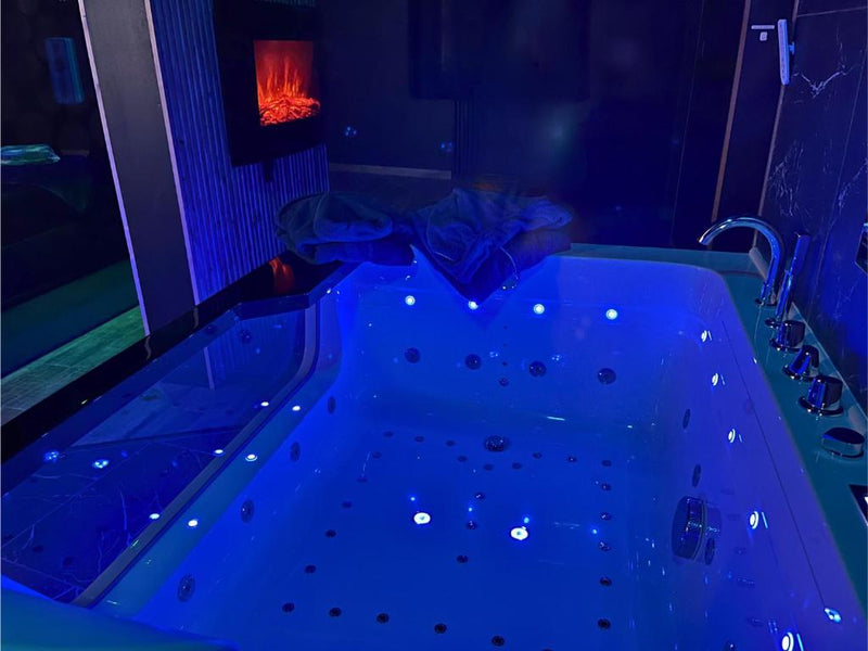 Suite Casanova avec SPA & Escape Love Game - Doux Bleu Jeux - Niort4 de Suite Casanova avec SPA & Escape Love Game - Doux Bleu Jeux
