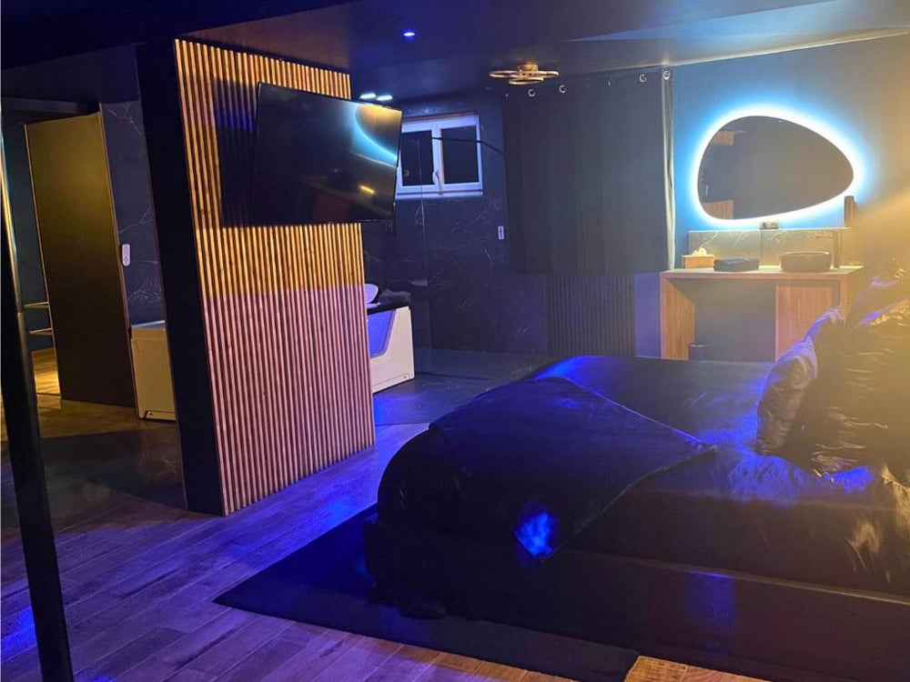 Suite Casanova avec SPA & Escape Love Game - Doux Bleu Jeux - Niort4 de Suite Casanova avec SPA & Escape Love Game - Doux Bleu Jeux
