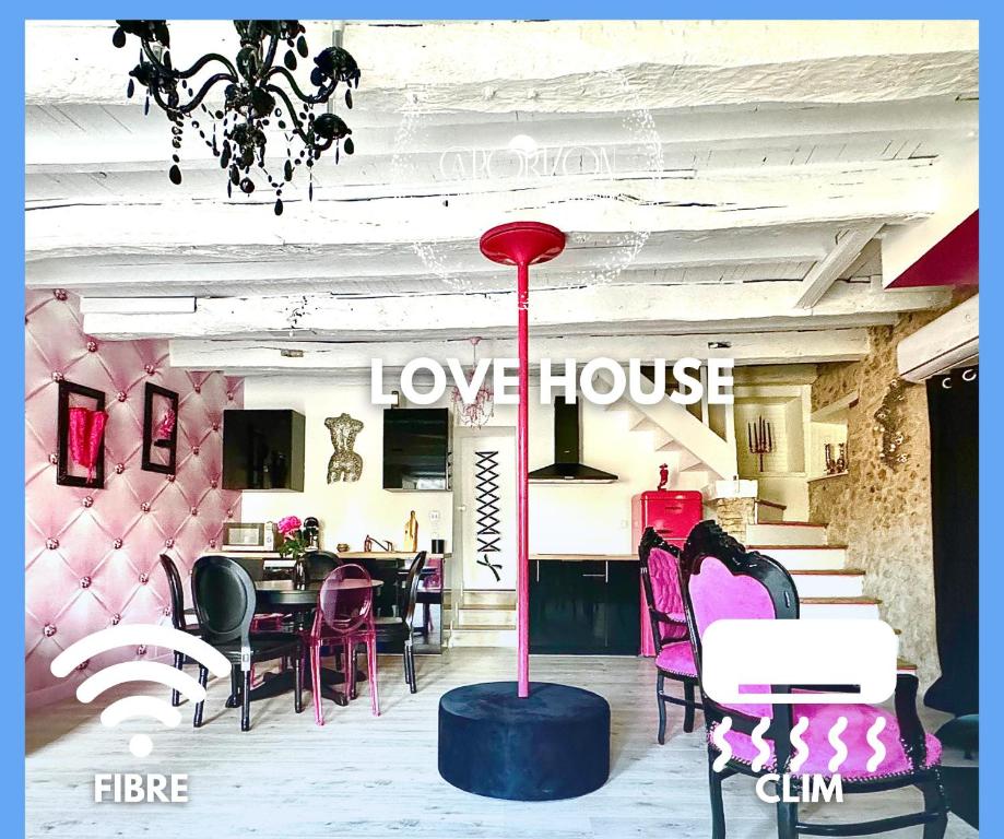 Caporizon-Lov'BNB-La seule Love House de Dordogne - Biras