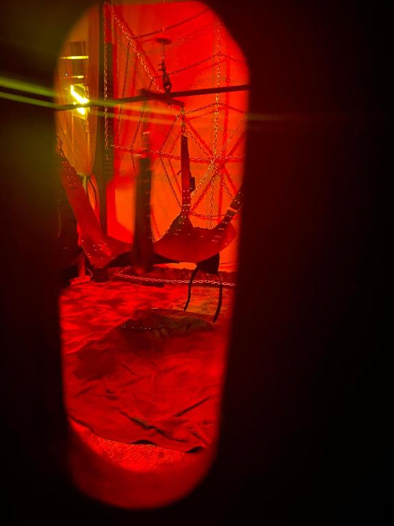 la love interdite chez love room Toulon - Toulon21 de la love interdite chez love room Toulon
