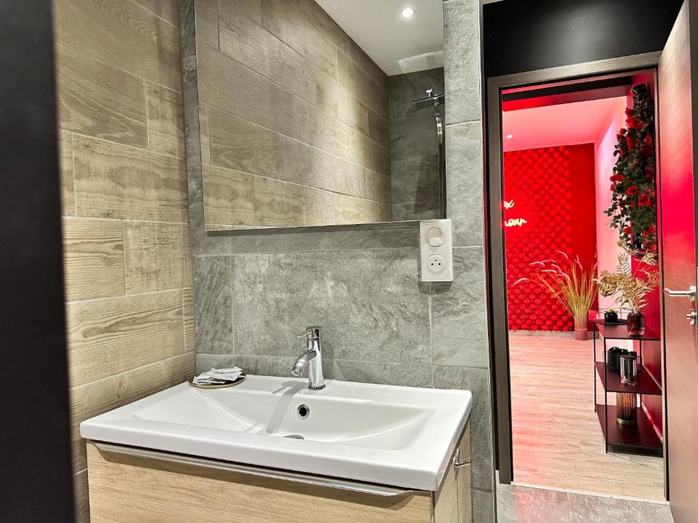 Suite Jeux d’Amour Jacuzzi / Love Room - Saint Die16 de Suite Jeux d’Amour Jacuzzi / Love Room
