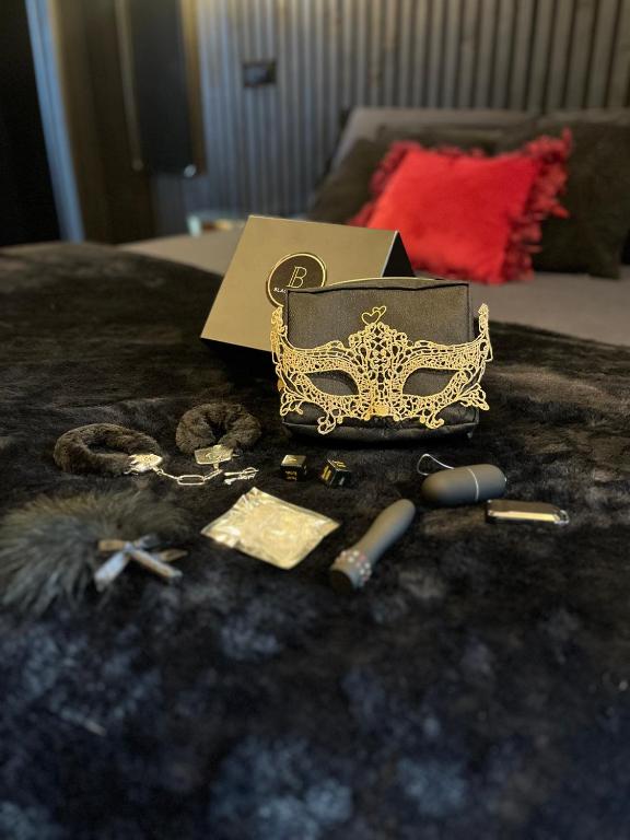 BlackRoom Suite de Luxe 50 Nuances de grey - Le Havre21 de BlackRoom Suite de Luxe 50 Nuances de grey
