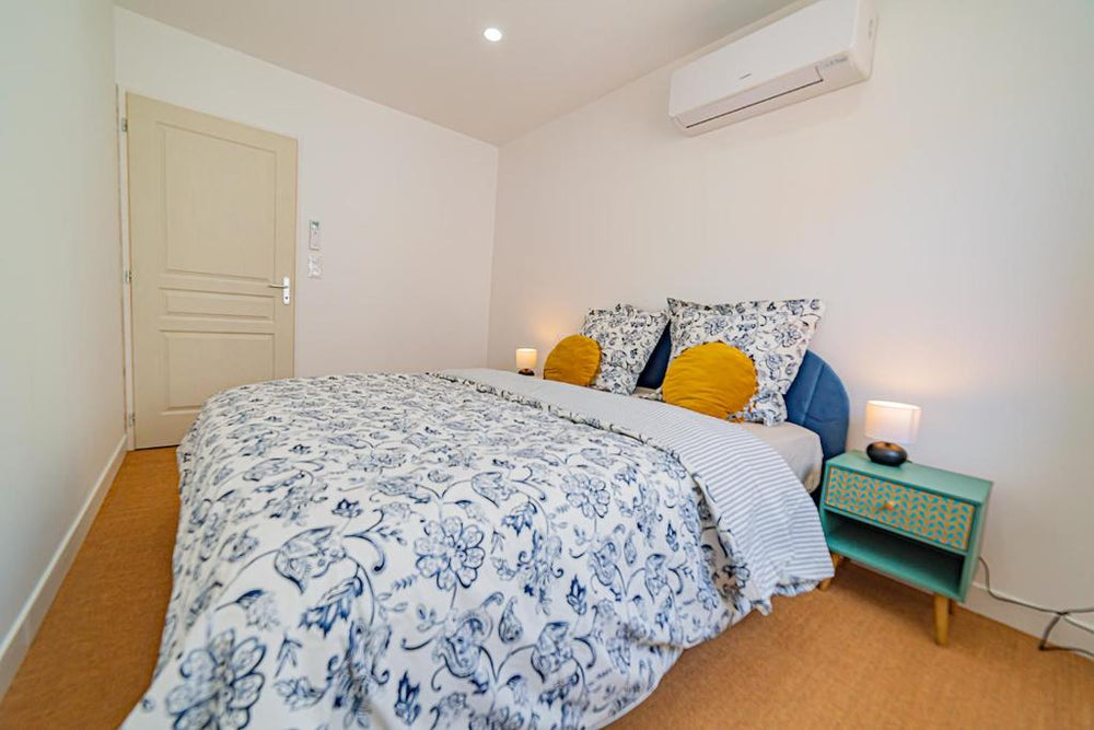 Playroom XXL Loft LOVE Room avec Espace spa Terrasse vue sur les toits Salle de jeux pour adultes Libourne centre 10 min de St Emilion Proche Bordeaux - Libourne13 de Playroom XXL Loft LOVE Room avec Espace spa Terrasse vue sur les toits Salle de jeux pour adultes Libourne centre 10 min de St Emilion Proche Bordeaux
