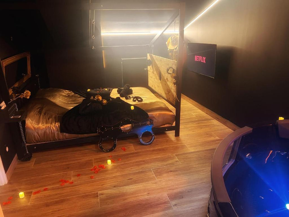 Love Room Luxure 50 Nuances - Jonzac15 de Love Room Luxure 50 Nuances
