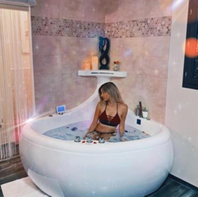 Plgfe - Maison d'hôtes EPICUROOMS - Suites romantiques 5 étoiles - Gallargues-Le-Montueux34 de Plgfe - Maison d'hôtes EPICUROOMS - Suites romantiques 5 étoiles
