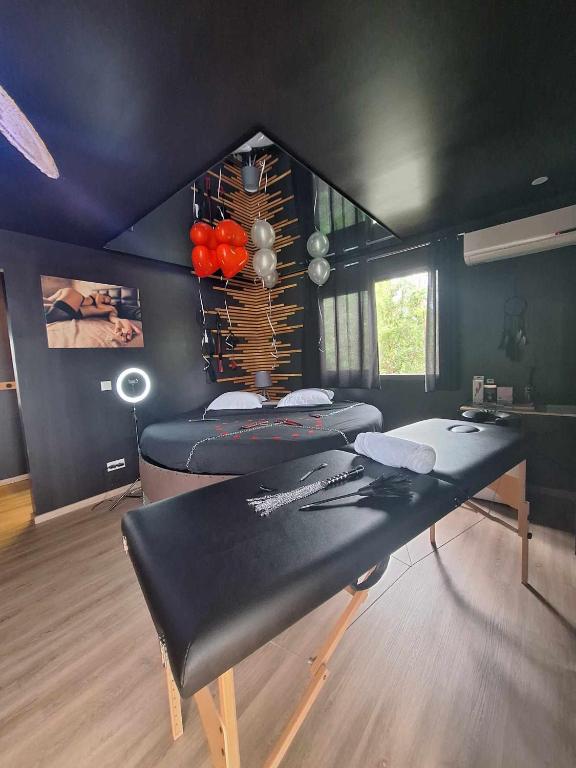 Love Room Les sens'même - Bouloupari14 de Love Room Les sens'même
