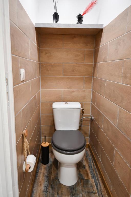 L'Arena - Love Room, Jacuzzi - La Seyne-sur-Mer24 de L'Arena - Love Room, Jacuzzi
