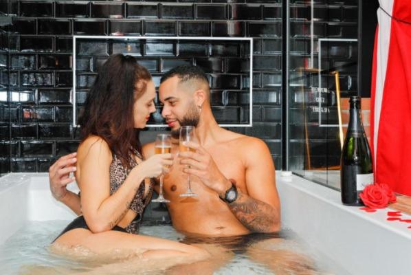 Luxe and Spa - Condé-Sainte-Libiaire9 de Luxe and Spa
