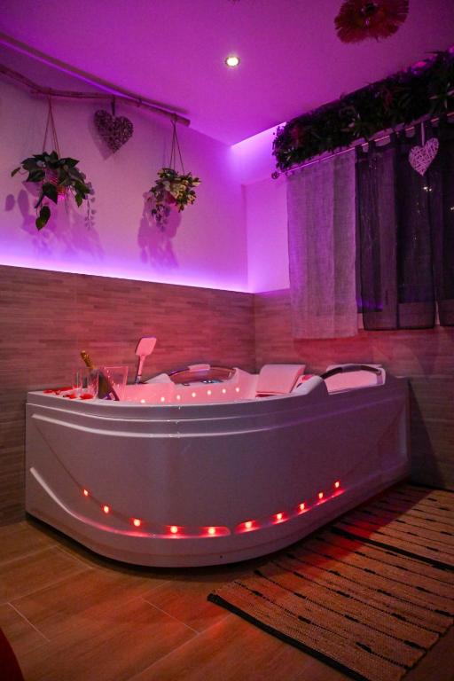 Love Room Luxe Près de la Mer - Fréjus12 de Love Room Luxe Près de la Mer
