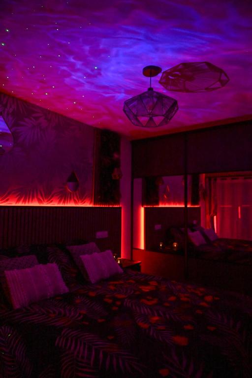 Love Room Luxe Près de la Mer - Fréjus7 de Love Room Luxe Près de la Mer
