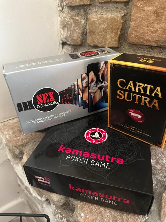 La Maison des Plaisirs Love room - Champigny-sur-Yonne17 de La Maison des Plaisirs Love room
