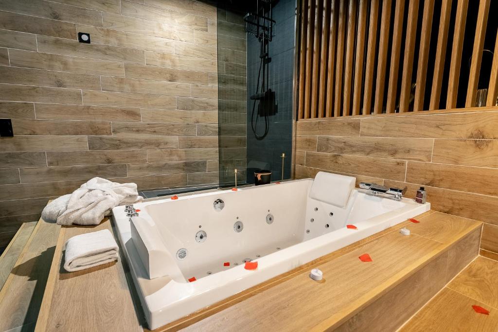 La Clé - Studi Osé - Clim - Baignoire à Bulles - Wifi - Toulon