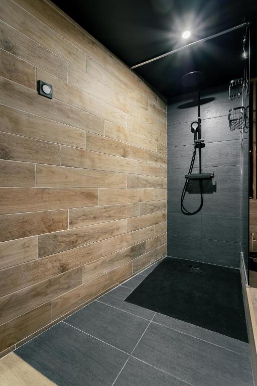 La Clé - Studi Osé - Clim - Baignoire à Bulles - Wifi - Toulon17 de La Clé - Studi Osé - Clim - Baignoire à Bulles - Wifi
