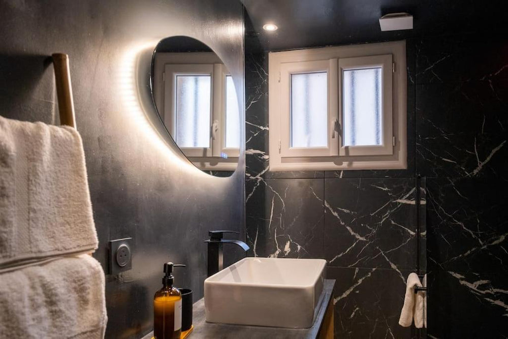 Le Boudoir Secret - Love Room avec Chambre Secrète - Le Luc14 de Le Boudoir Secret - Love Room avec Chambre Secrète
