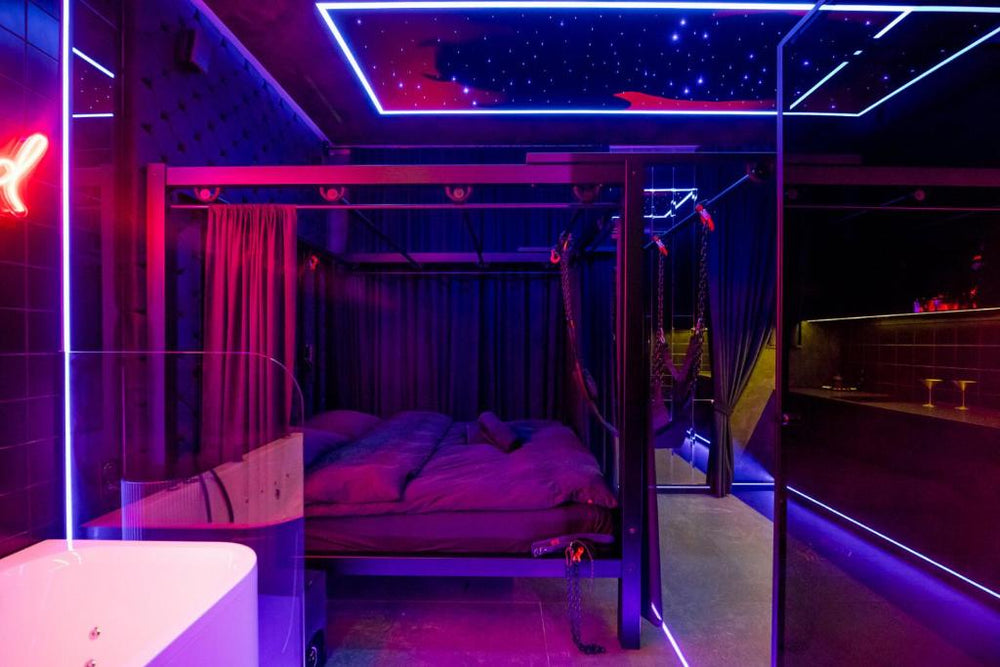 No Limits House - Apartament BDSM Red Desire - Warsaw1 de No Limits House - Apartament BDSM Red Desire
