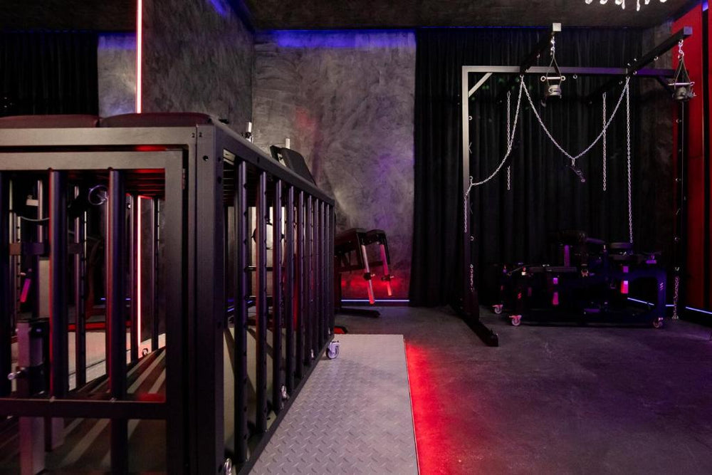 No Limits House - Apartament BDSM Red Desire - Warsaw2 de No Limits House - Apartament BDSM Red Desire
