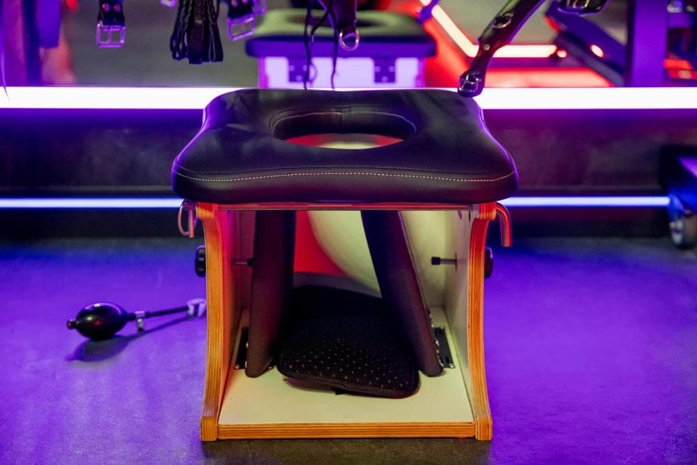 No Limits House - Apartament BDSM Red Desire - Warsaw10 de No Limits House - Apartament BDSM Red Desire
