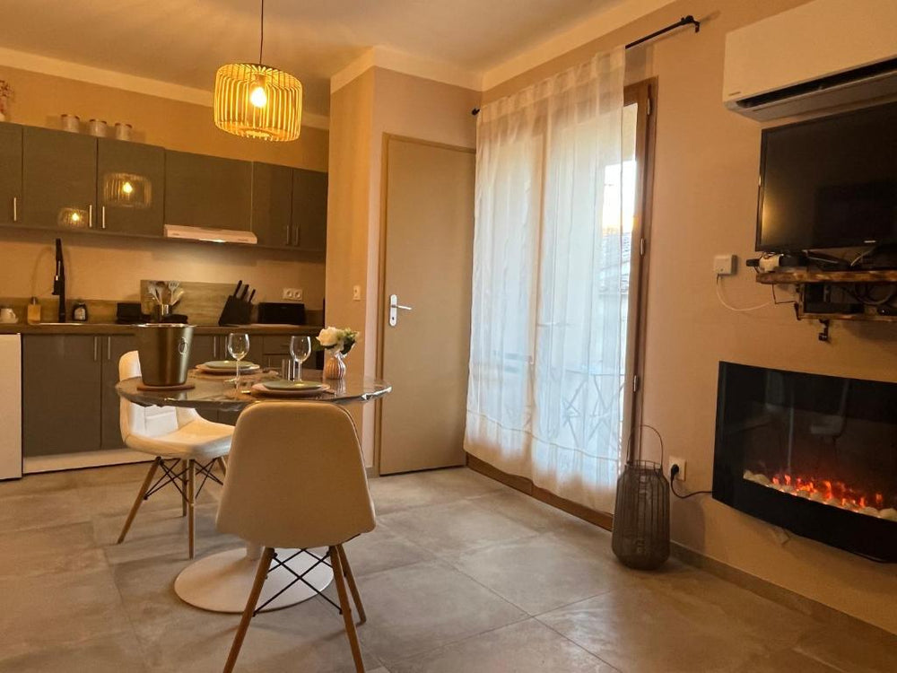 Love Room La Tour - Montmeyan12 de Love Room La Tour
