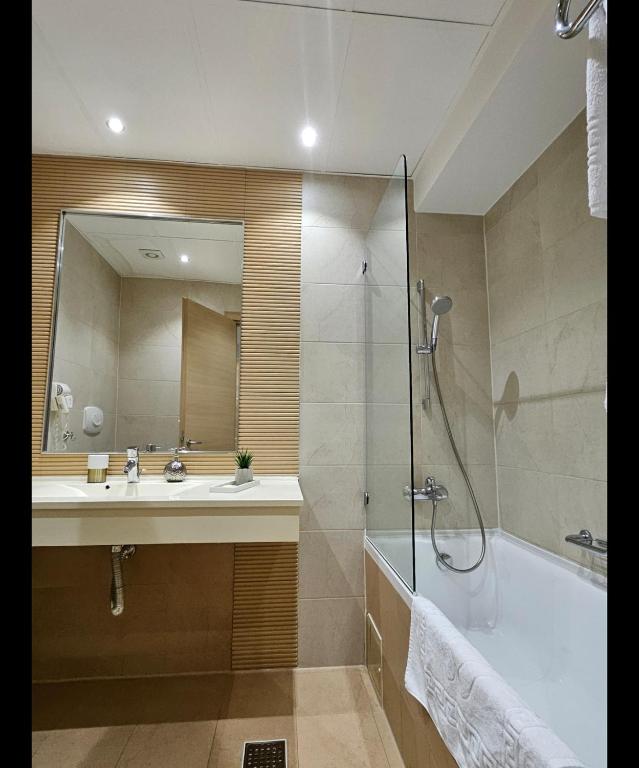 Love Room - Bucharest27 de Love Room
