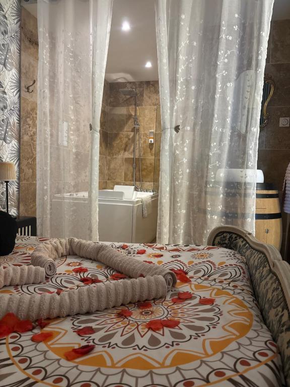 Romantisme et glamour avec spa ,jardin proche zénith - Dijon11 de Romantisme et glamour avec spa ,jardin proche zénith
