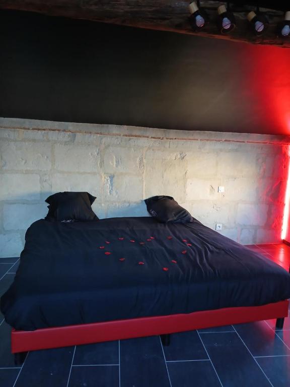 La chambre des plaisirs secrets - Manduel13 de La chambre des plaisirs secrets
