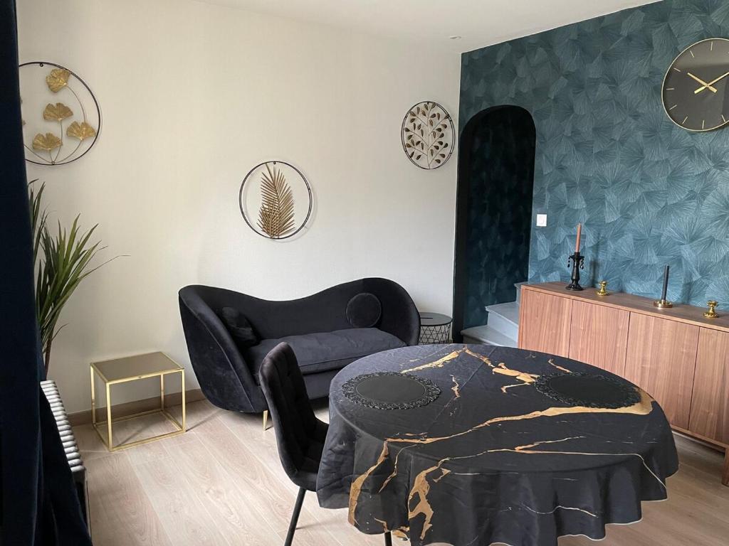 Hom & Love, Love Room BDSM - Homécourt