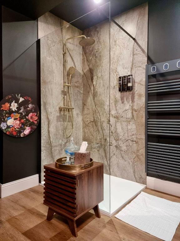 Love Room La Croix de Saint André - Saint-André-de-Cubzac11 de Love Room La Croix de Saint André
