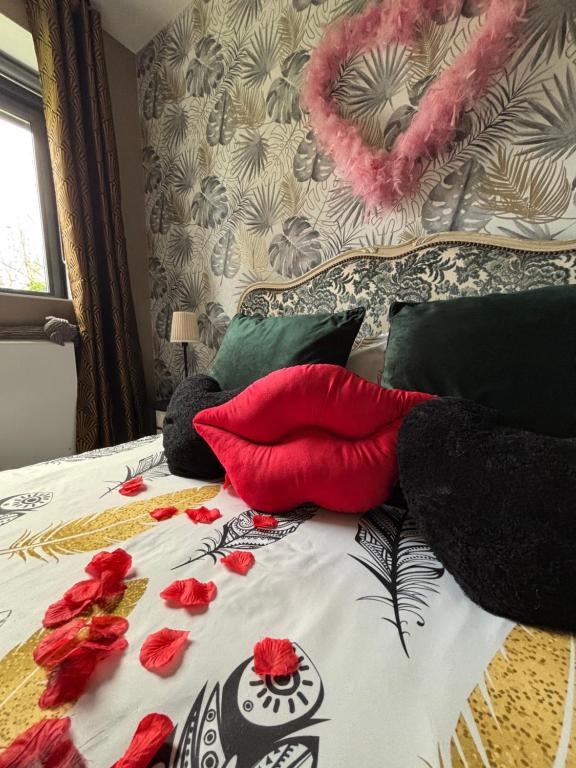 Romantisme et glamour avec spa ,jardin proche zénith - Dijon8 de Romantisme et glamour avec spa ,jardin proche zénith
