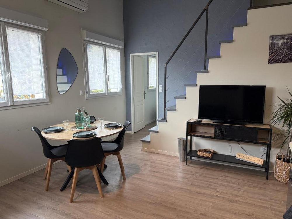 Loft, Studio and Love Rooms - Bourg-Saint-Christophe39 de Loft, Studio and Love Rooms
