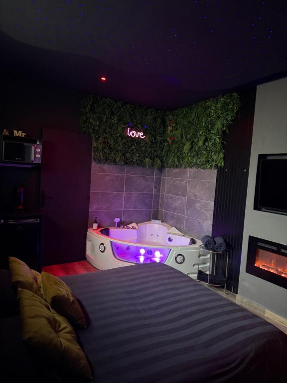 Loft, Studio and Love Rooms - Bourg-Saint-Christophe11 de Loft, Studio and Love Rooms
