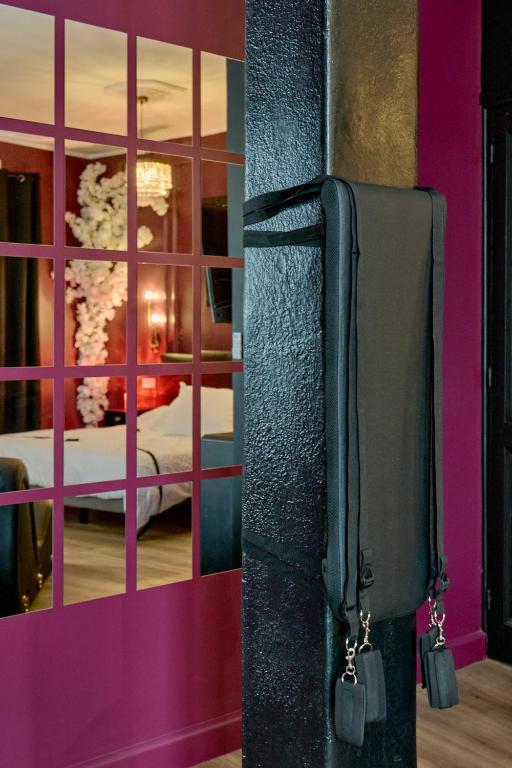 Suite romantique avec Balneo et jeux coquins - Roanne13 de Suite romantique avec Balneo et jeux coquins
