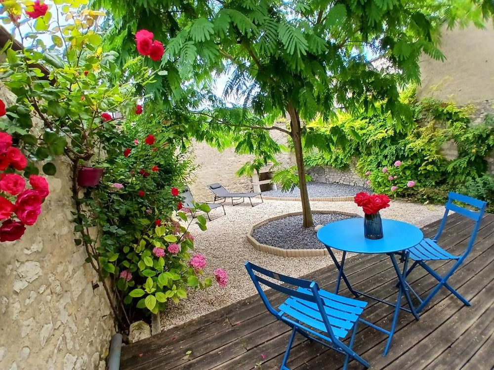 Love Room Une Pause à Deux - Jacuzzi - Chambre Secrète - Château-Landon25 de Love Room Une Pause à Deux - Jacuzzi - Chambre Secrète
