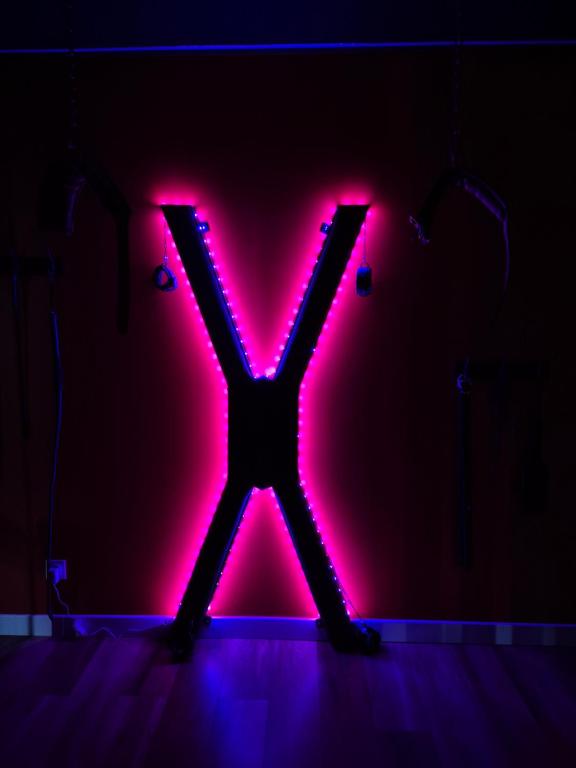 L'Interdit Suite Luxe Romantique Spa Balneo Sauna Hammam - Serrières3 de L'Interdit Suite Luxe Romantique Spa Balneo Sauna Hammam
