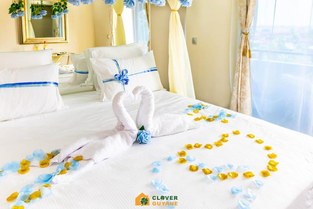 L'interdit Love Room - Miroir au plafond 2x2m - Cayenne12 de L'interdit Love Room - Miroir au plafond 2x2m
