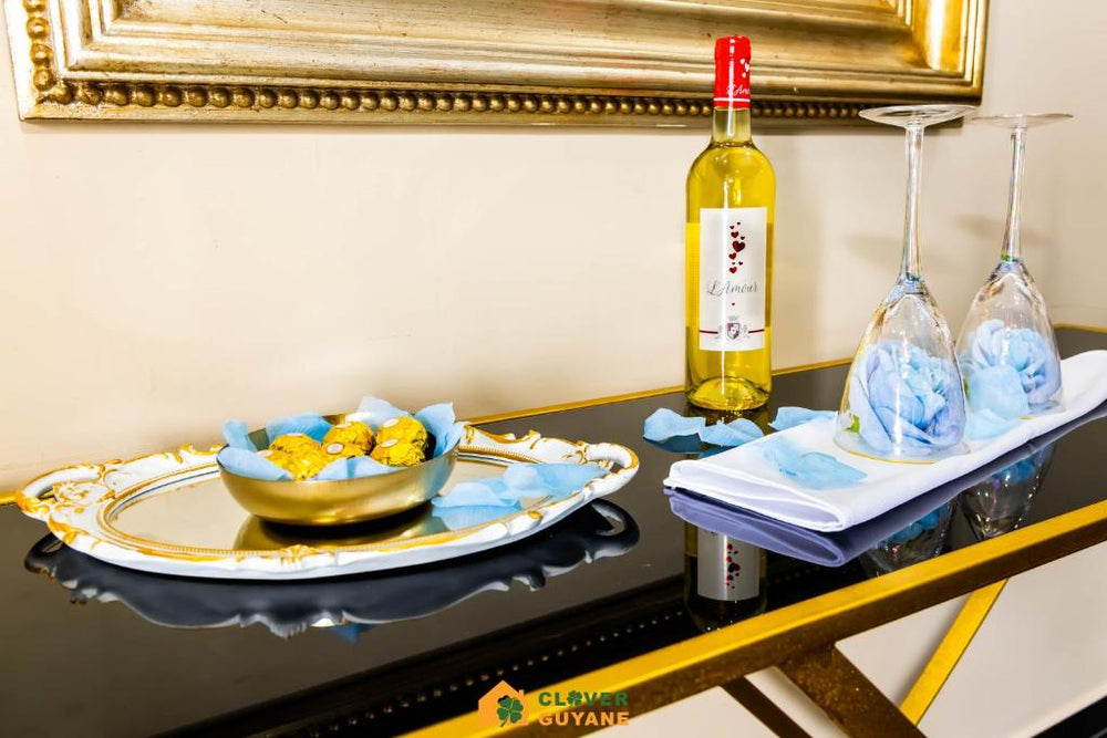 L'interdit Love Room - Miroir au plafond 2x2m - Cayenne13 de L'interdit Love Room - Miroir au plafond 2x2m
