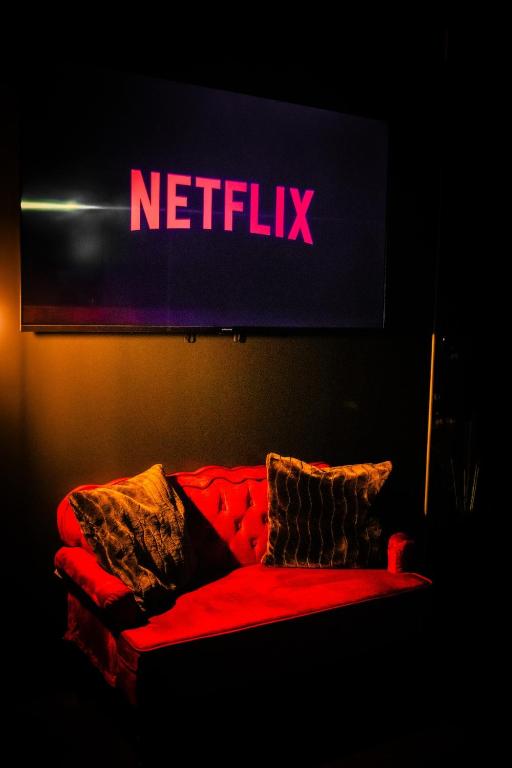 L'Aphrodite, Suite de LUXE - Love room - JACUZZI - Homécourt17 de L'Aphrodite, Suite de LUXE - Love room - JACUZZI
