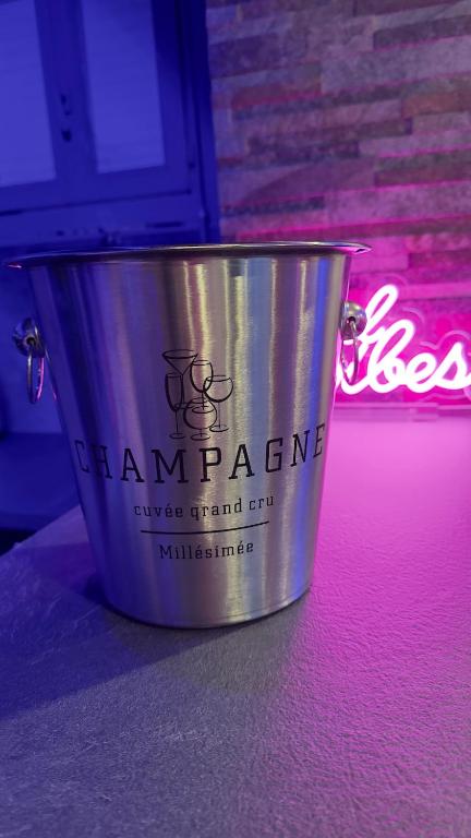 SWEET DREAMS Love room & Spa - Villeneuve-le-Roi26 de SWEET DREAMS Love room & Spa
